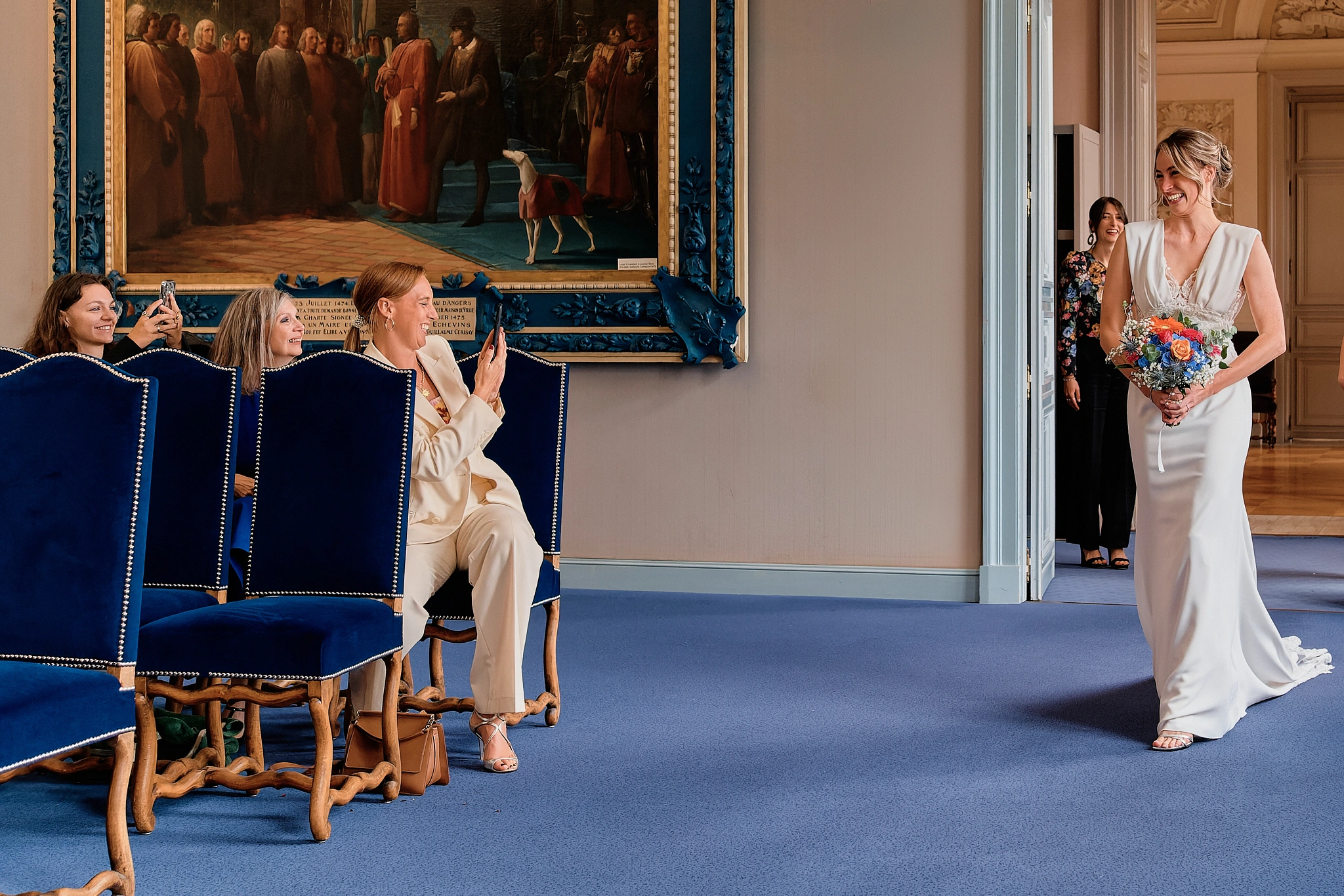 Entrée de la mariée lors du mariage civil à la mairie d'angers